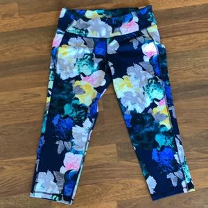 Old navy go dry activewear capris